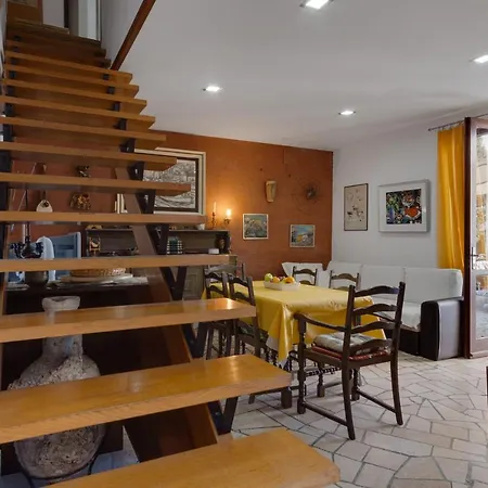 Apartment Rustica *